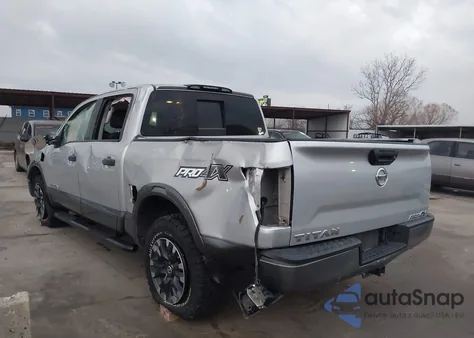 2017 Nissan Titan Pro-4X z USA, uszkodzony, nr VIN 1N6AA1E53HN556956